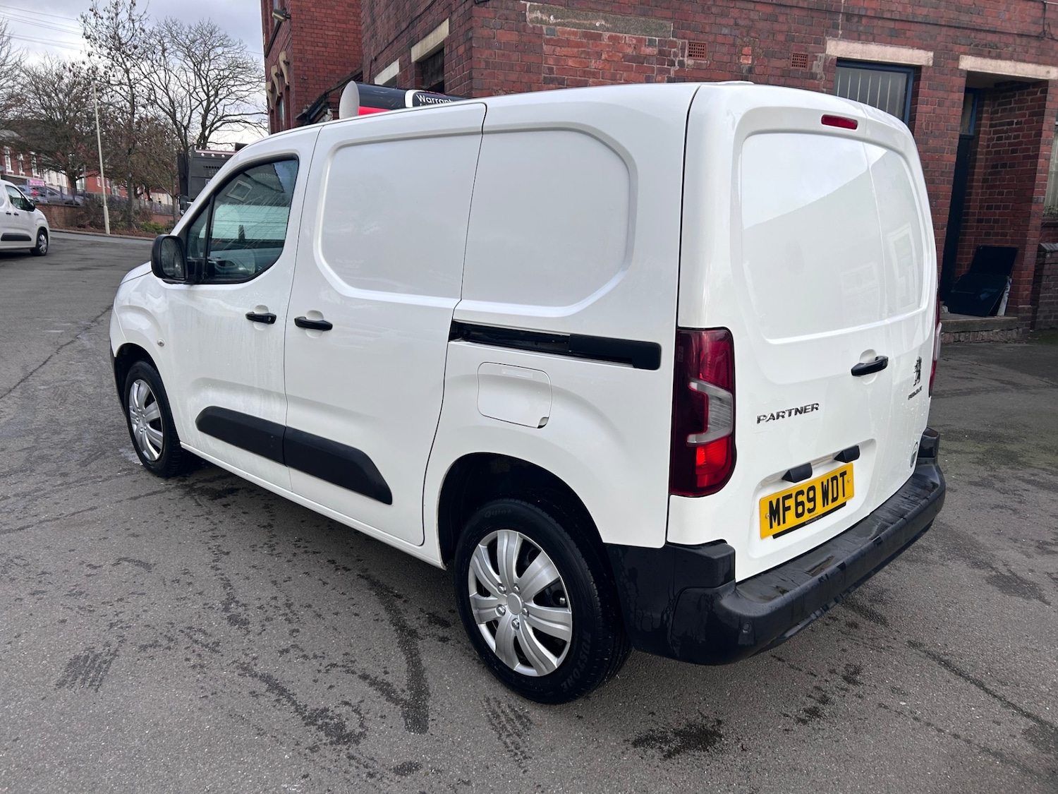 Used Peugeot Partner 2019 for sale - 76618796: Photo 13