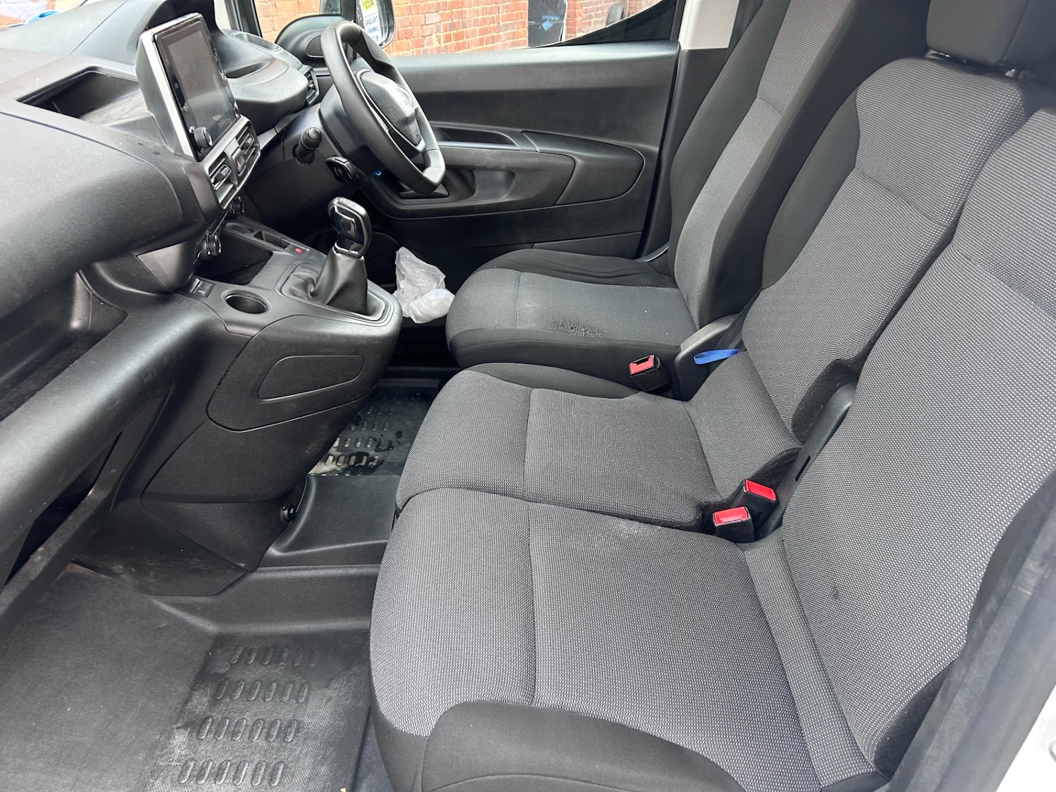 Used Peugeot Partner 2019 for sale - 76618796: Photo 18