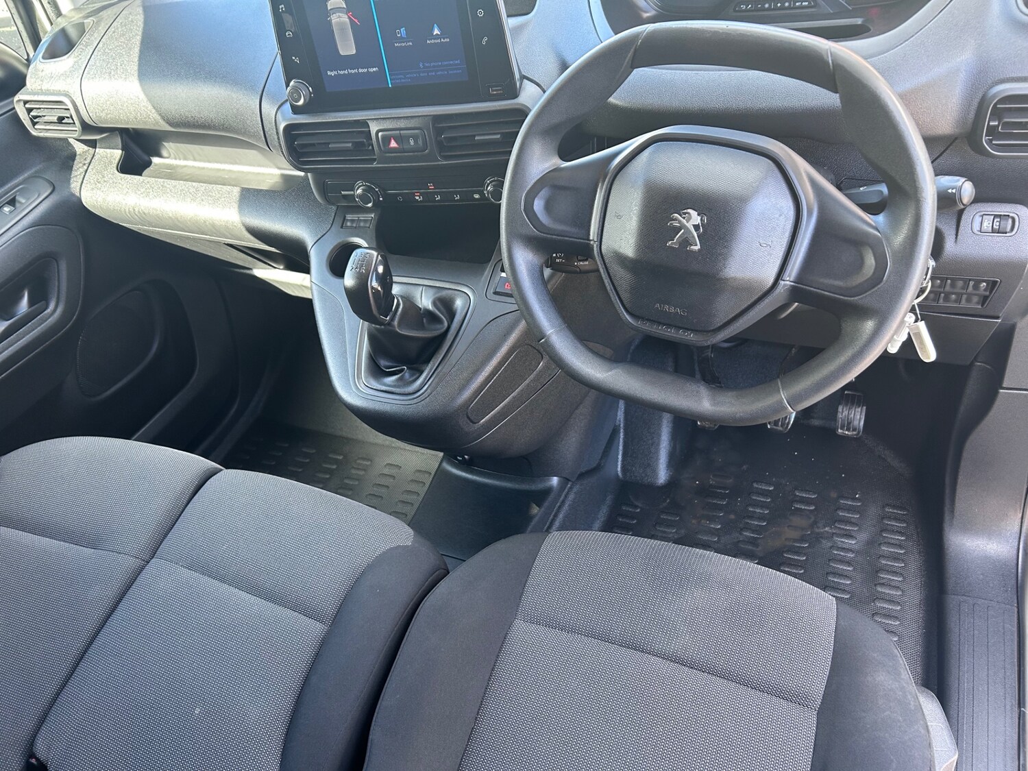 Used Peugeot Partner 2019 for sale - 76618796: Photo 7