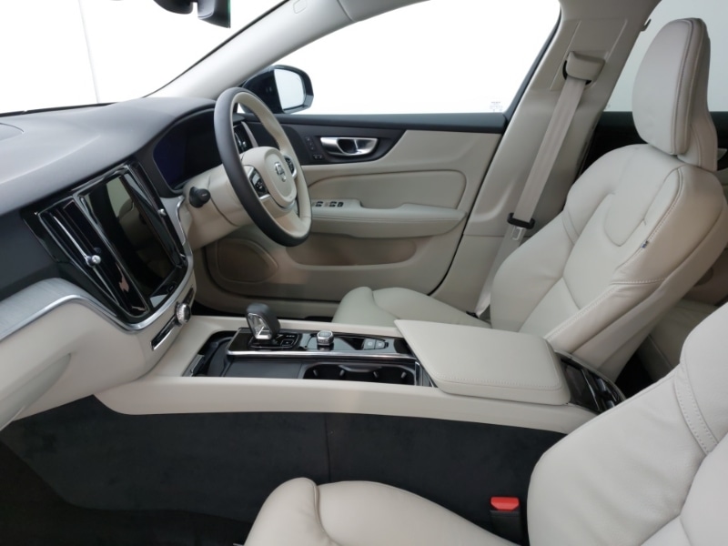 Used Volvo V60 2025 for sale - 77196892: Photo 5