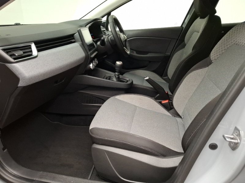 Used Renault Clio 2024 for sale - 77767645: Photo 5