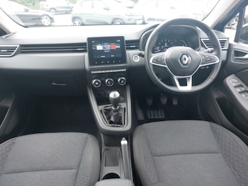 Used Renault Clio 2023 for sale - 75633466: Photo