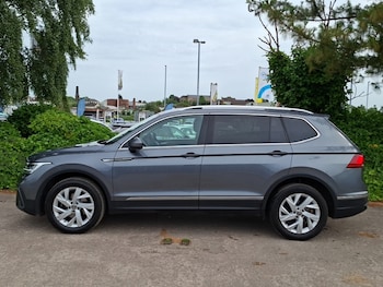 Used Volkswagen Tiguan Allspace 2023 for sale - 79031182: Photo