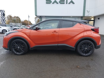 Used Toyota C-HR 2021 for sale - 76695103: Photo