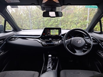 Used Toyota C-HR 2021 for sale - 76140877: Photo 2
