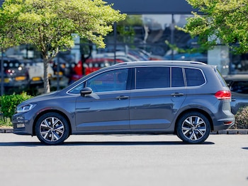 Used Volkswagen Touran 2020 for sale - 78455081: Photo