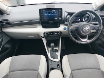 Used Toyota Yaris 2022 for sale - 79477038: Photo