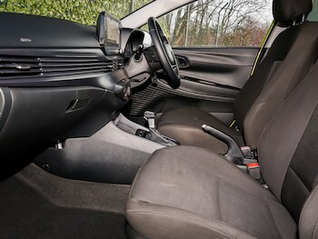 Used Hyundai i20 2024 for sale - 77949791: Photo