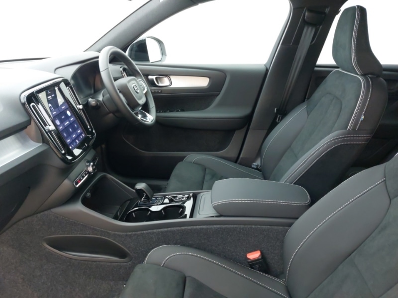 Used Volvo XC40 2025 for sale - 77797659: Photo 5