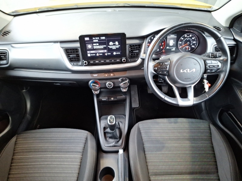 Used Kia Stonic 2023 for sale - 76578678: Photo 2