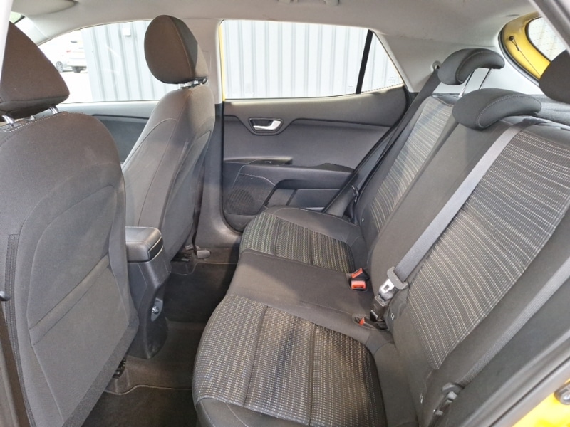 Used Kia Stonic 2023 for sale - 76578678: Photo 6