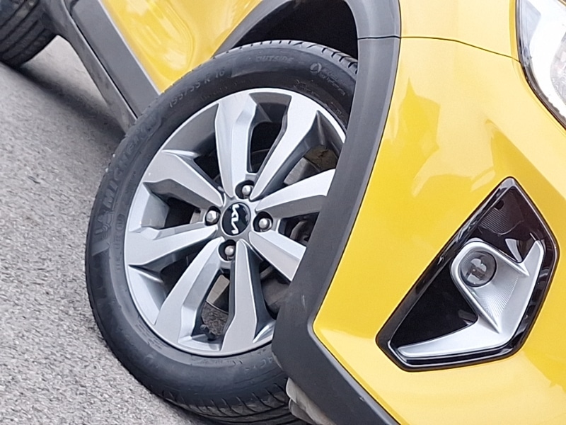 Used Kia Stonic 2023 for sale - 76578678: Photo 9