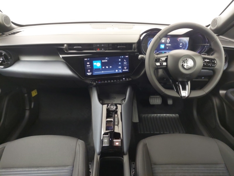 Used Alfa Romeo Junior 2025 for sale - 76521291: Photo 2