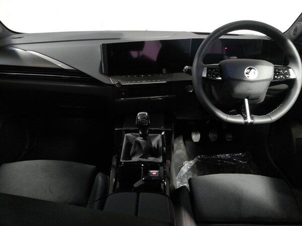 Used Vauxhall Astra 2025 for sale - 76212352: Photo 2