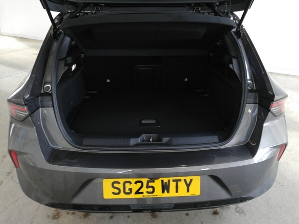 Used Vauxhall Astra 2025 for sale - 76212352: Photo 8