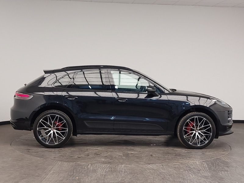 Used Porsche Macan 2020 for sale - 78080199: Photo 2