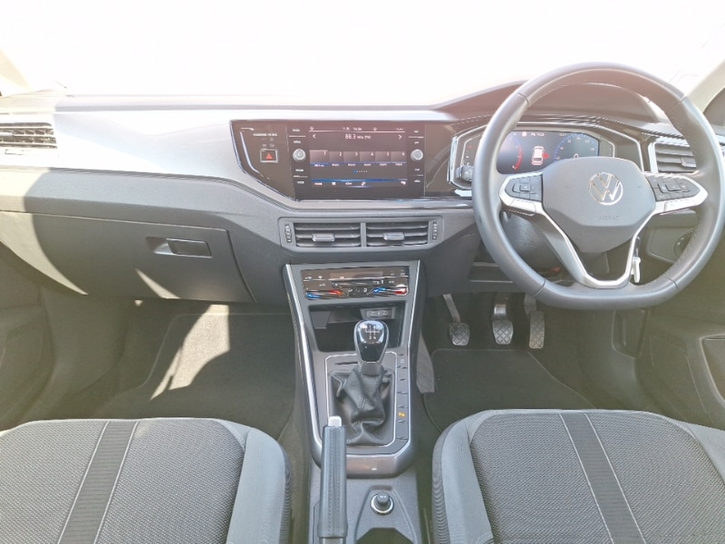 Used Volkswagen Polo 2023 for sale - 77987233: Photo 2