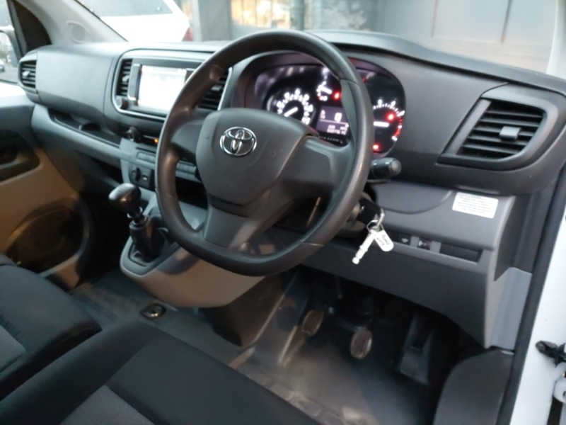 Used Toyota ProAce 2023 for sale - 77184182: Photo 2