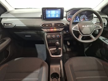 Used Dacia Sandero Stepway 2024 for sale - 79382300: Photo