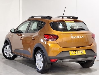Used Dacia Sandero Stepway 2024 for sale - 79382300: Photo