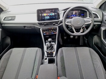 Used Volkswagen T-Roc 2023 for sale - 77478455: Photo