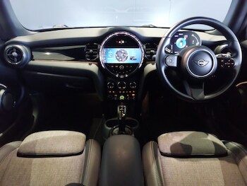 Used MINI Hatch 2022 for sale - 77090624: Photo