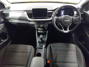 Used Kia Stonic 2023 for sale - 79732669: Photo