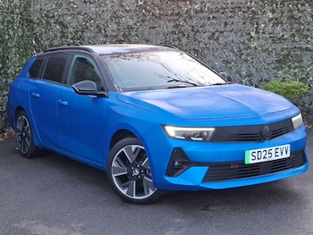 2025 - 115kW Ultimate 54kWh 5dr Auto