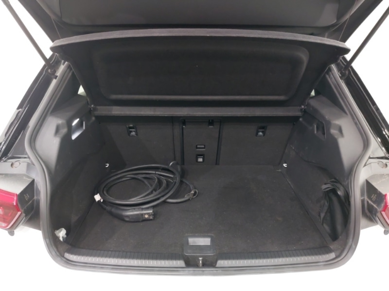 Used Volkswagen ID.3 2020 for sale - 76379358: Photo 8