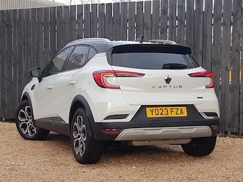 Used Renault Captur 2023 for sale - 78917188: Photo