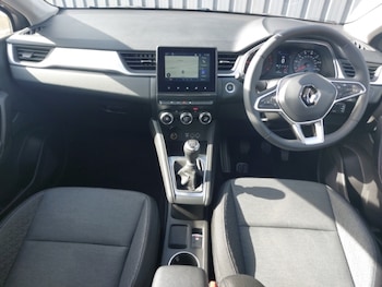 Used Renault Captur 2023 for sale - 78159443: Photo