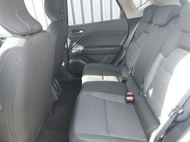 Used Renault Captur 2023 for sale - 78159443: Photo 6