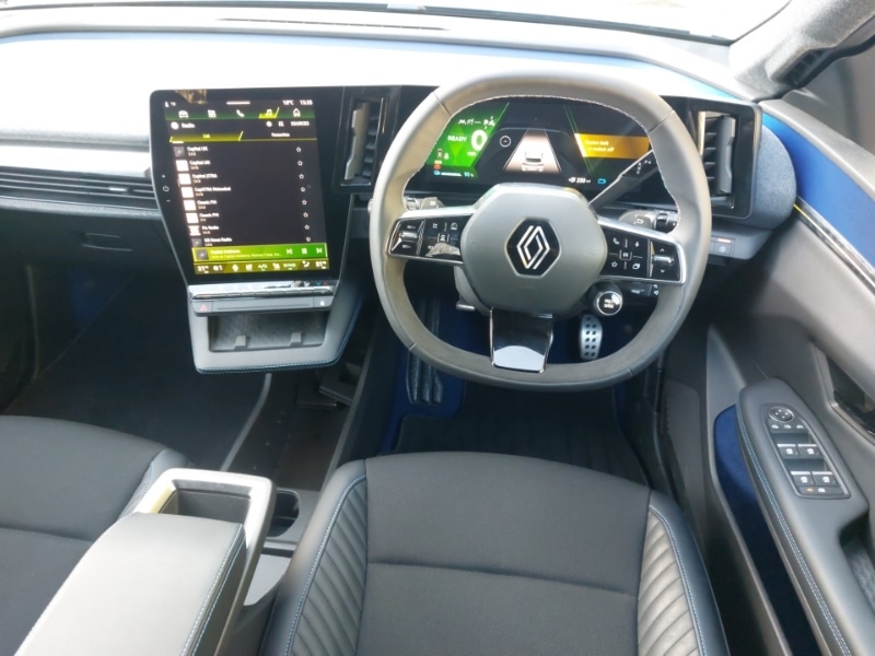 Used Renault Scenic E-Tech 2024 for sale - 76383535: Photo 7