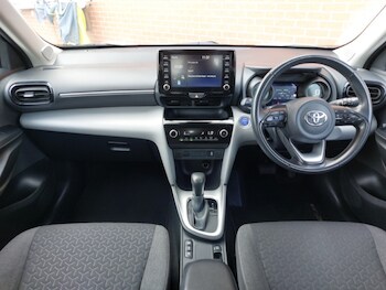 Used Toyota Yaris Cross 2022 for sale - 75463588: Photo