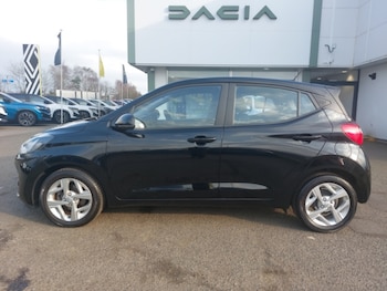 Used Hyundai i10 2022 for sale - 77752702: Photo