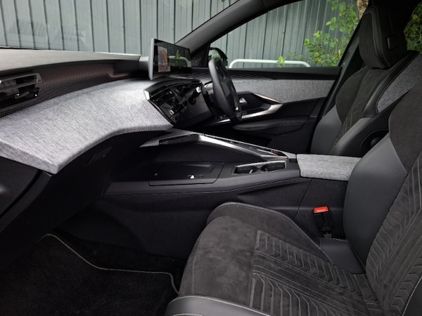 Used Peugeot 3008 2024 for sale - 76306026: Photo 5