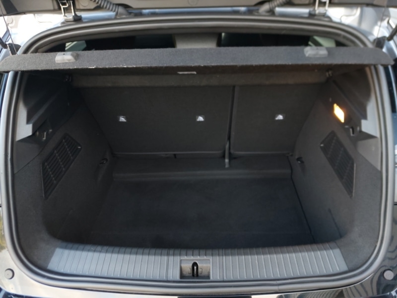 Used Renault Megane E Tech 2024 for sale - 76652115: Photo 8