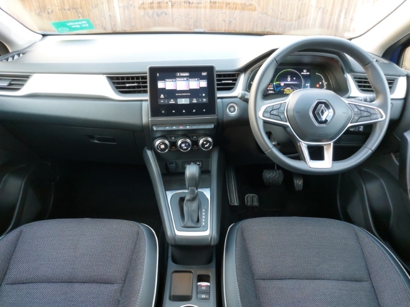 Used Renault Captur 2024 for sale - 76708440: Photo 2