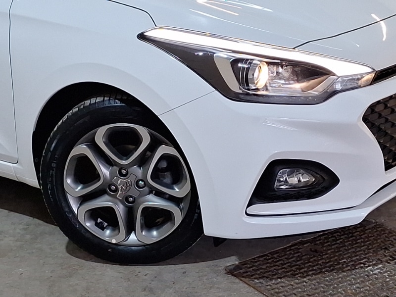 Used Hyundai i20 2020 for sale - 76920755: Photo 9