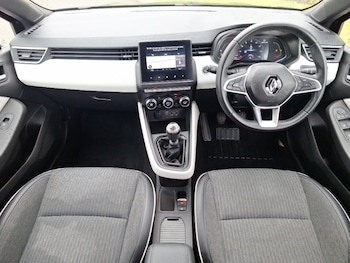 Used Renault Clio 2023 for sale - 75725012: Photo