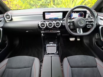 Used Mercedes-Benz CLA 2023 for sale - 76135522: Photo 2