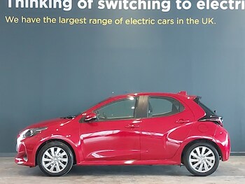 Used Toyota Yaris 2023 for sale - 77677738: Photo