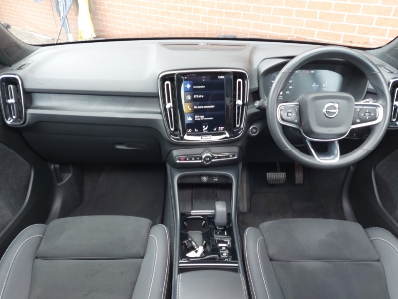 Used Volvo XC40 2022 for sale - 77119522: Photo 2