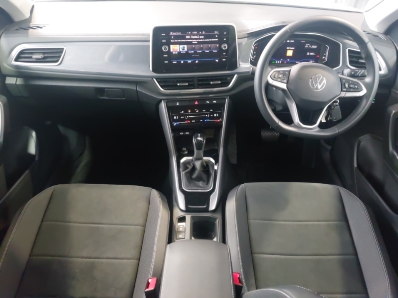 Used Volkswagen T-Roc 2023 for sale - 76451473: Photo 2