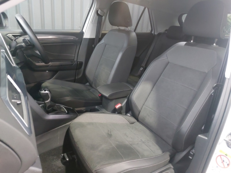 Used Volkswagen T-Roc 2023 for sale - 76451473: Photo 5