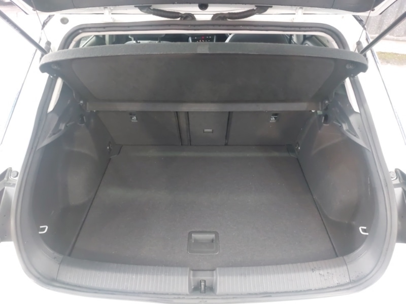 Used Volkswagen T-Roc 2023 for sale - 76451473: Photo 8