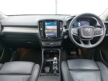 Used Volvo XC40 2024 for sale - 77954552: Photo