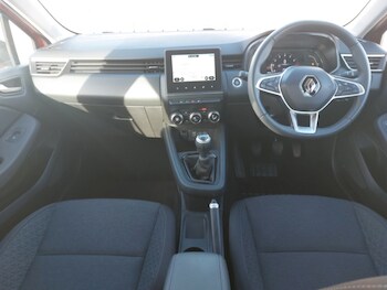 Used Renault Clio 2023 for sale - 77353346: Photo