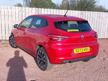 Used Renault Clio 2023 for sale - 77353346: Photo