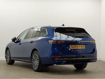 Used Volkswagen Passat 2024 for sale - 75500509: Photo